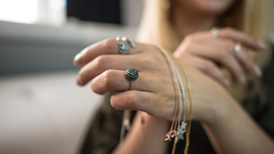 Gold vs Diamond Jewellery: What Should You Choose?