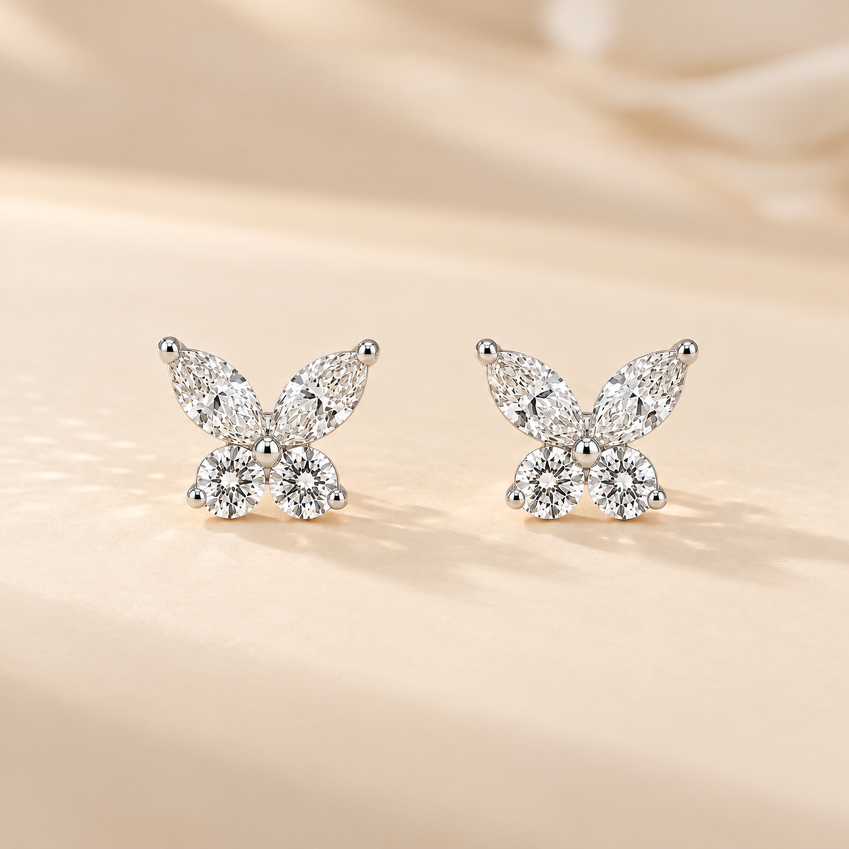 THE GAZE - White Gold Lab-Grown Diamond Butterfly Stud Earrings
