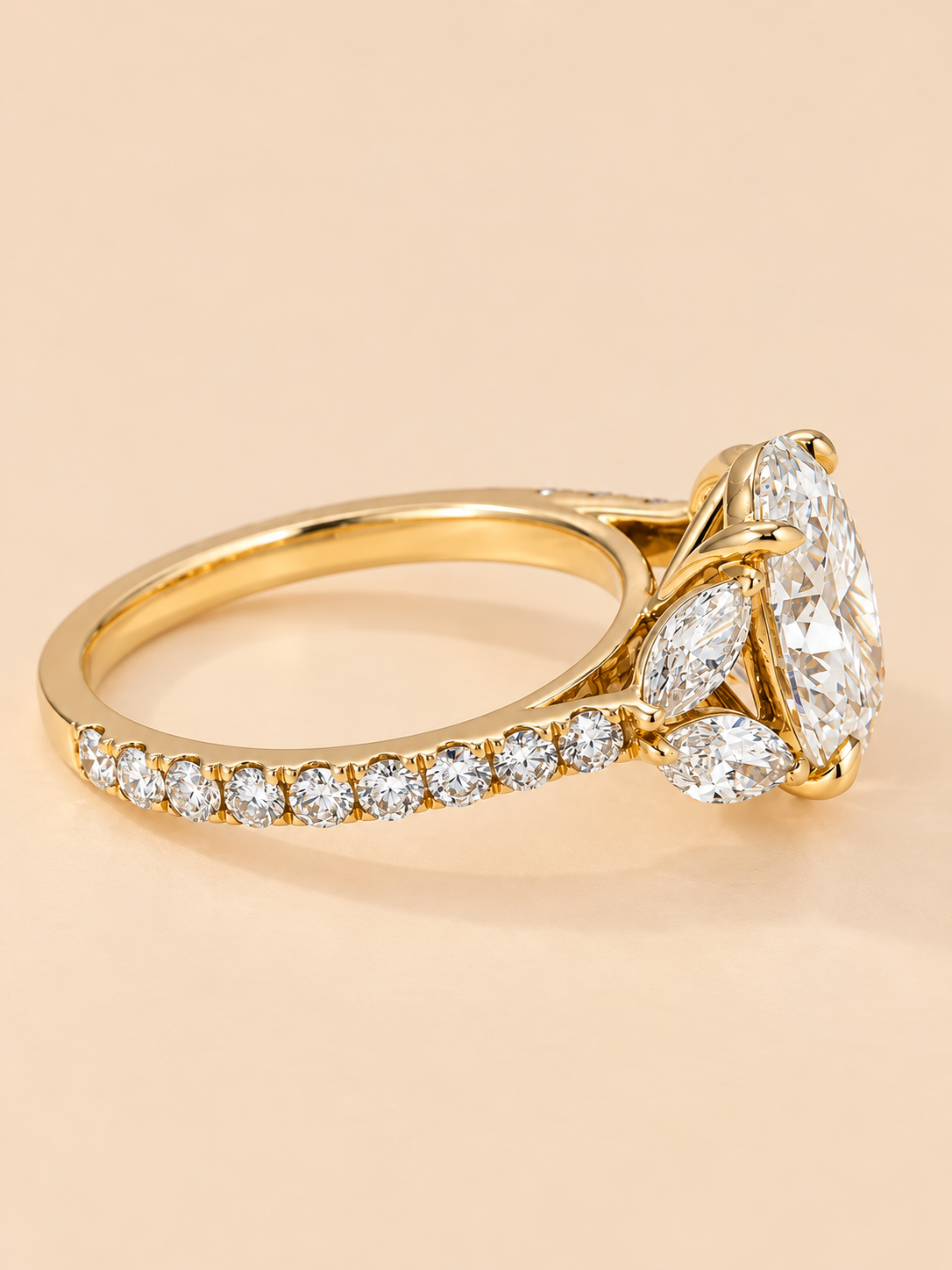 THE FAIRYTALE - Lab-Grown Oval Diamond Accent Ring