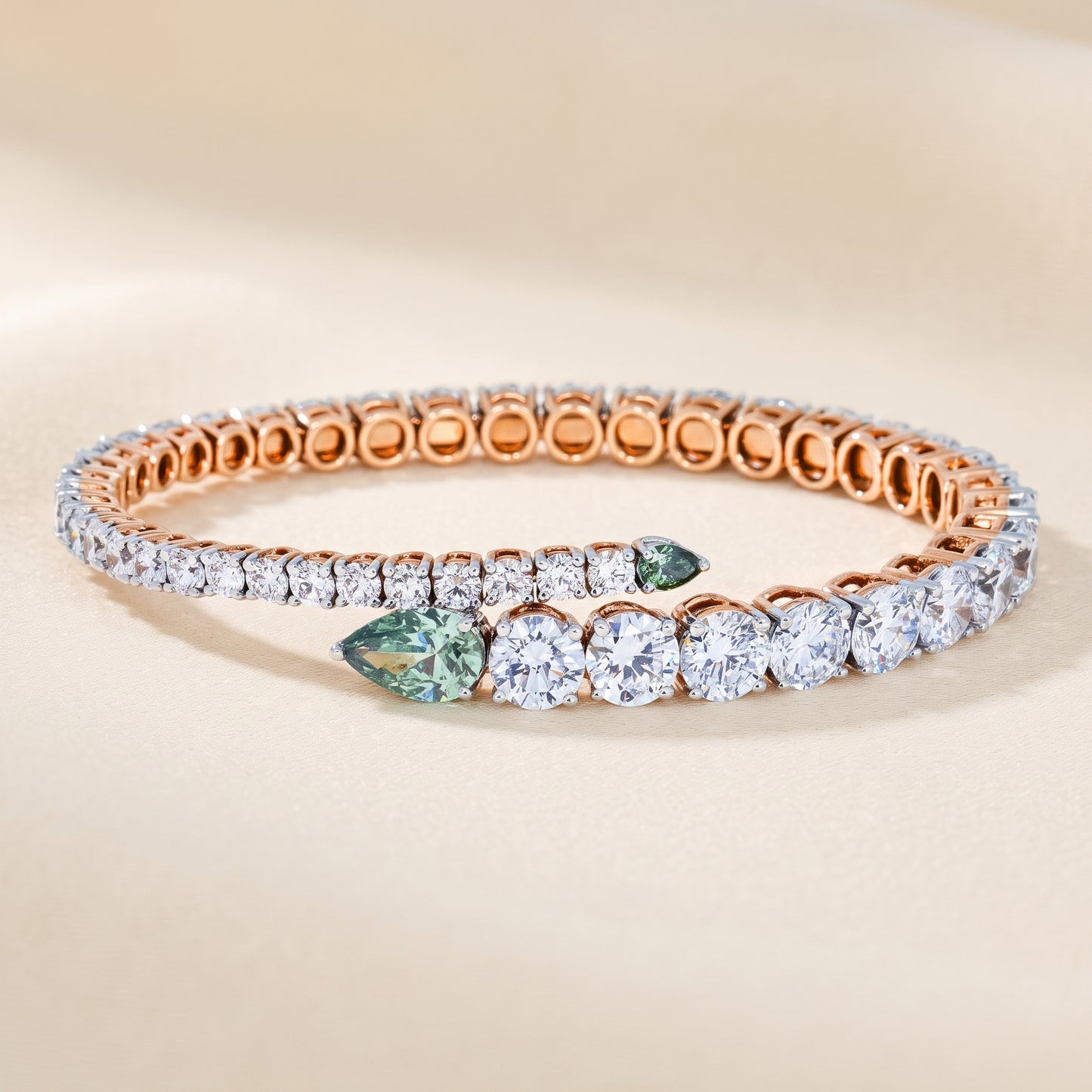 Lab-Grown Green & White Diamond Tennis Bracelet