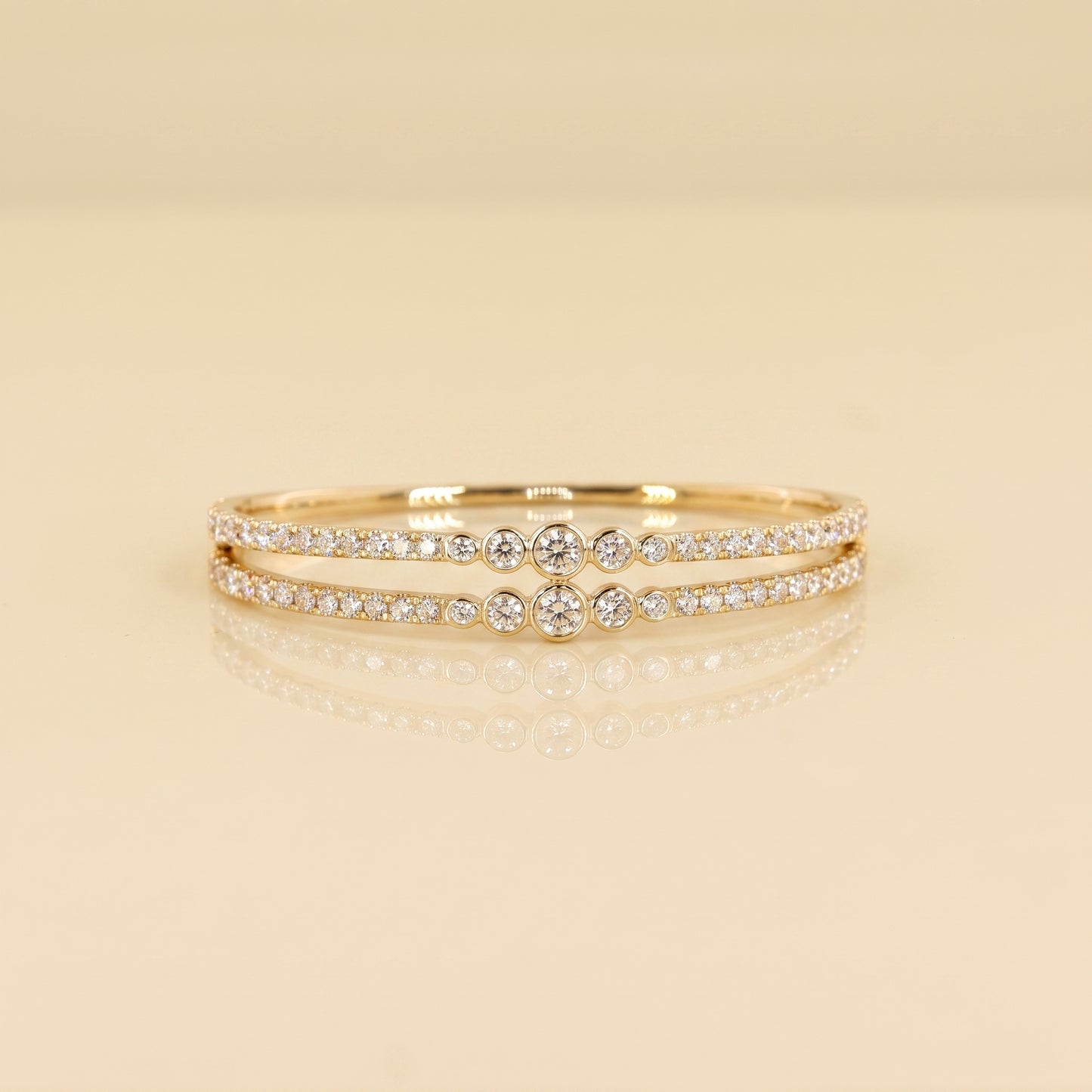 Lab-Grown Diamond Bezel Bangle – 0.33 CT F VS1