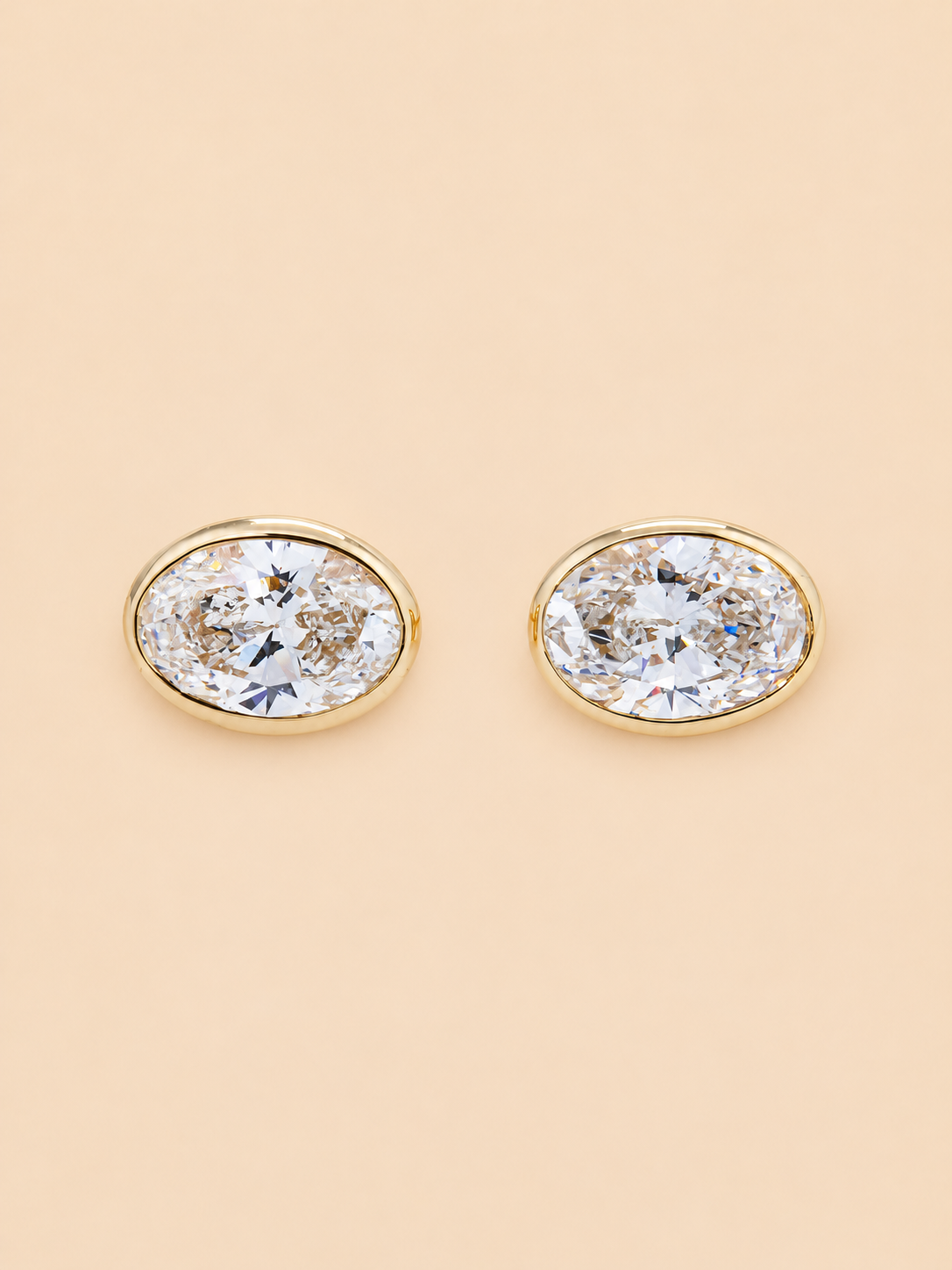 THE SPOTLIGHT - Lab-Grown Oval Diamond Bezel Stud Earrings