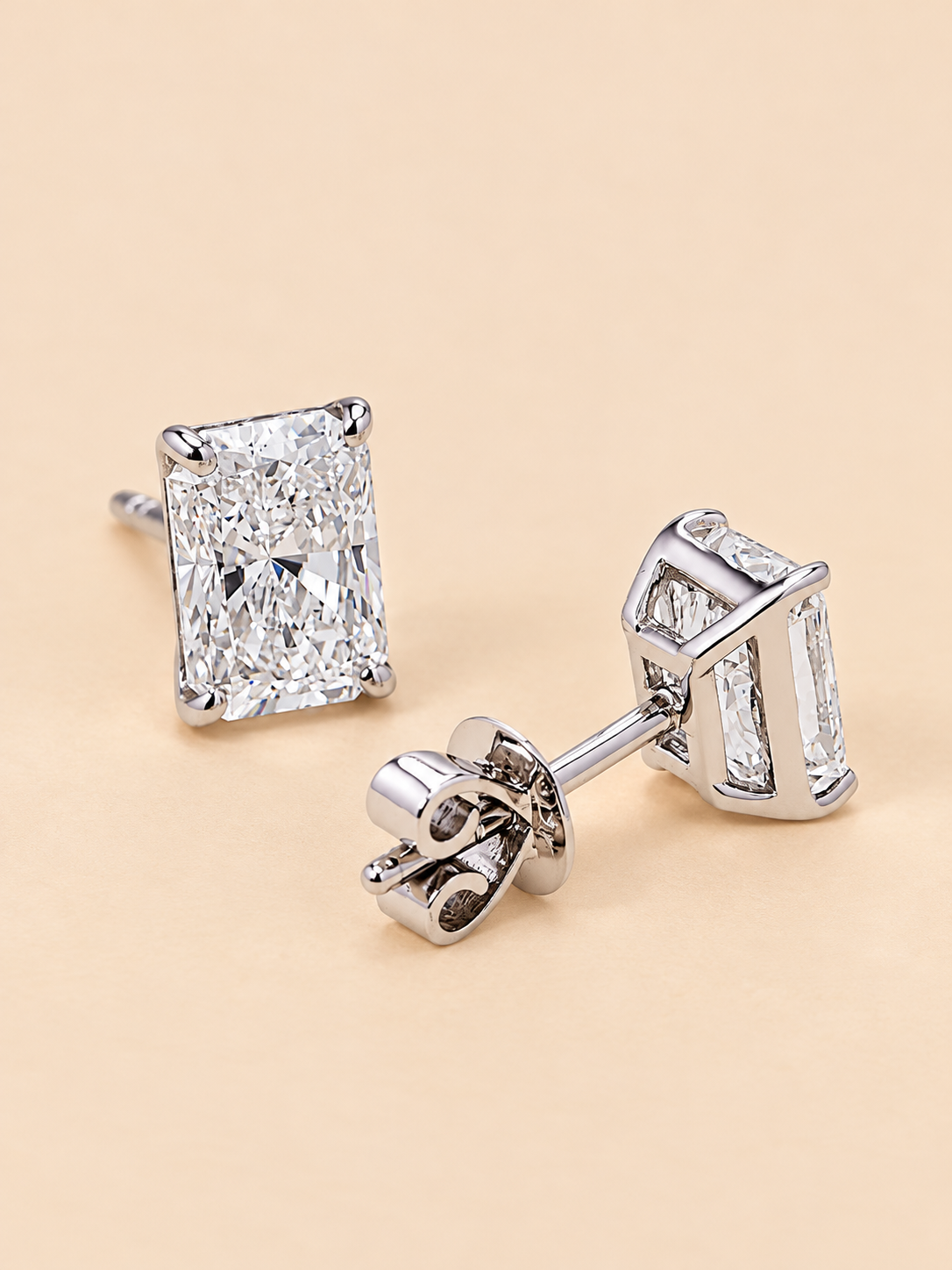 THE AFTERGLOW - Lab-Grown Radiant Cut Diamond Stud Earrings