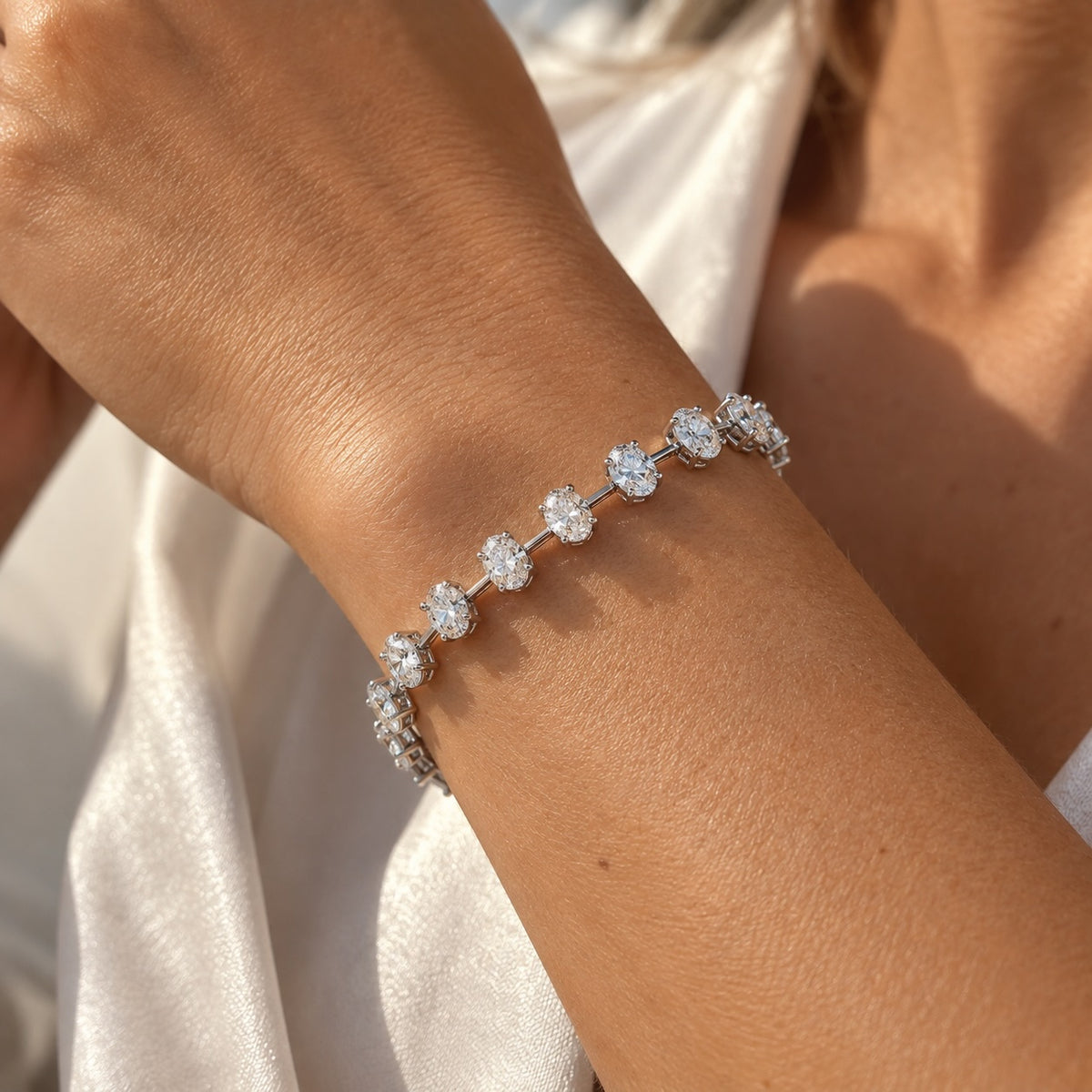 THE RIGHT TIME - White Gold Lab-Grown Oval Diamond Tennis Bracelet