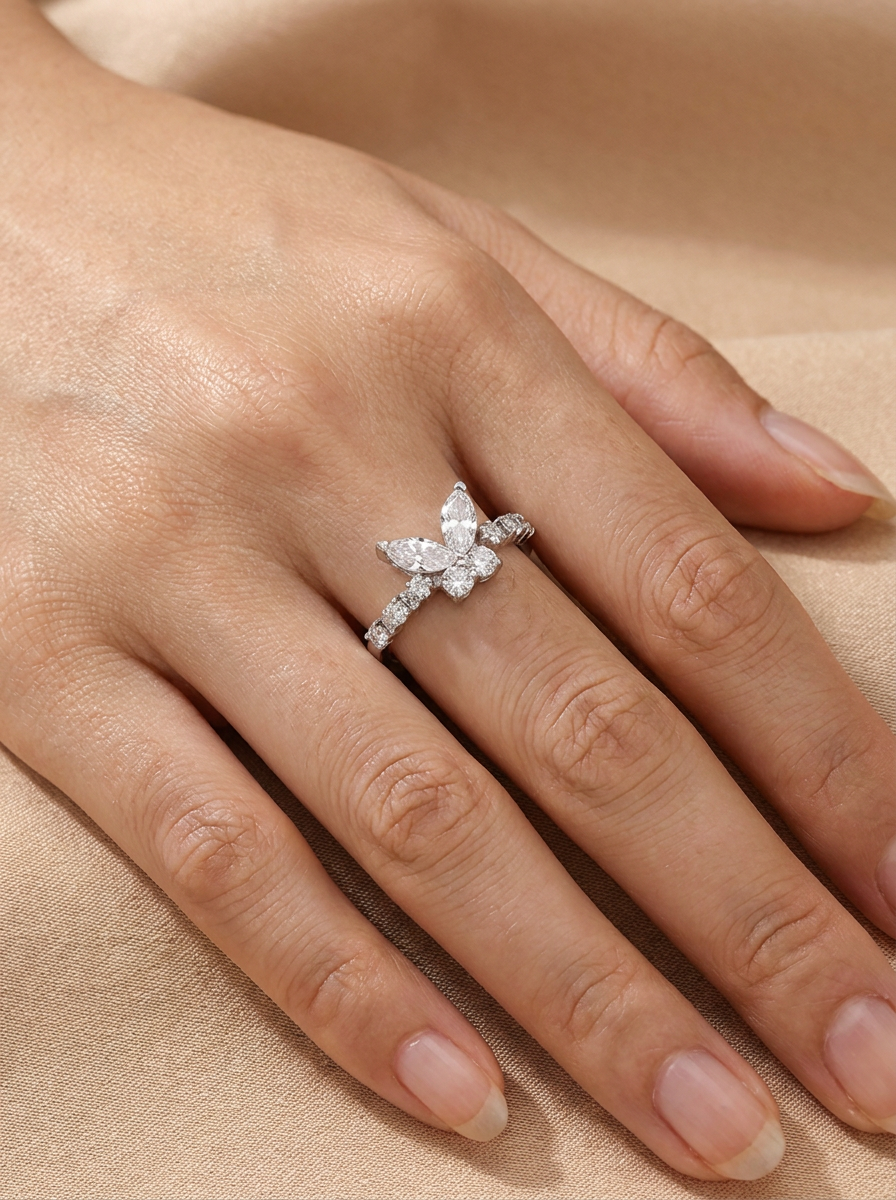 THE METAPHORSIS - White Gold Diamond Butterfly Ring
