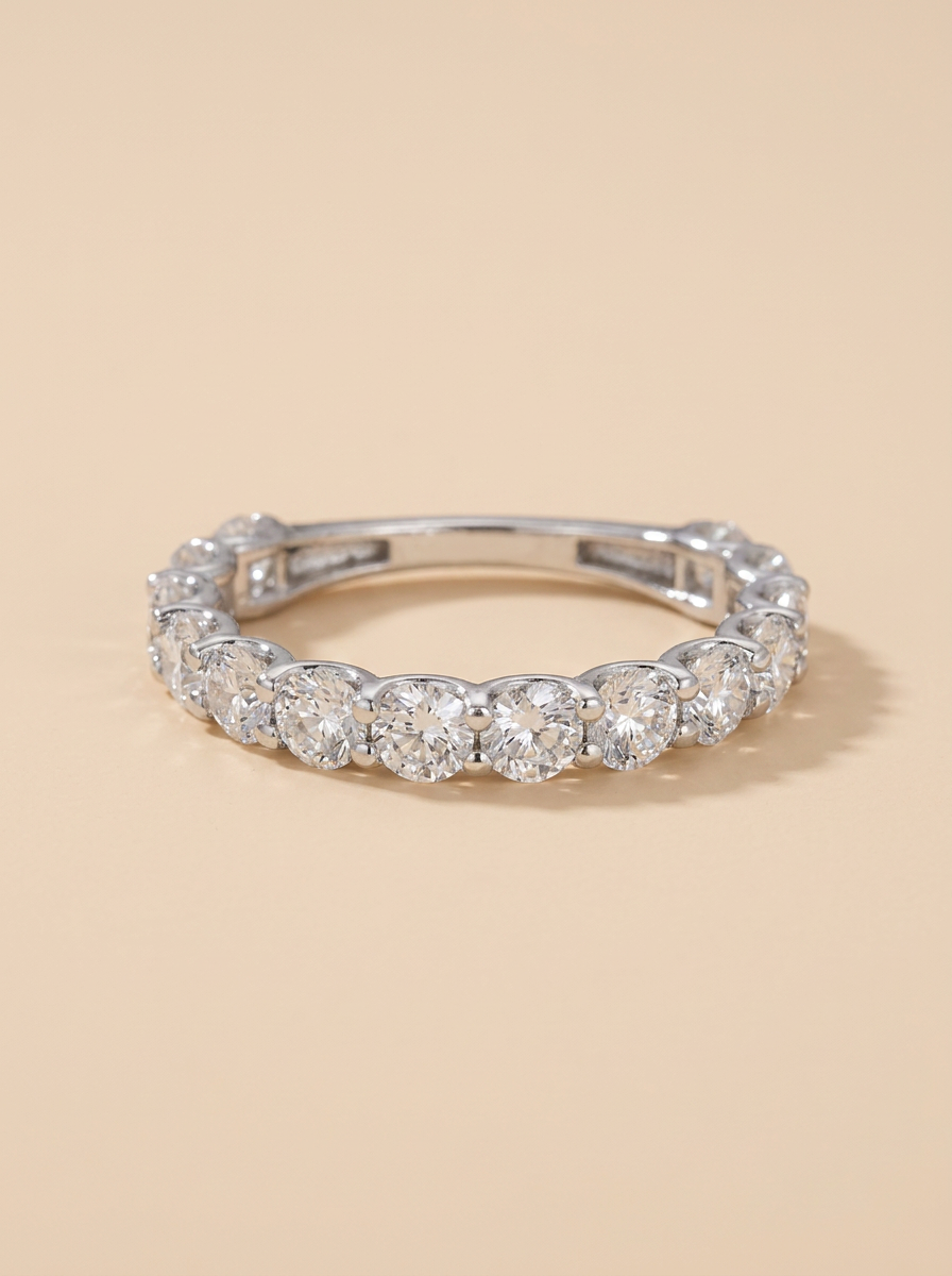 THE DEVOTION – White Gold Round Brilliant Diamond Band
