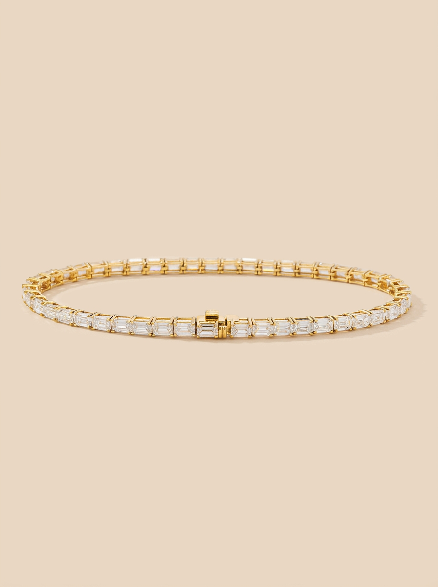 THE MAJESTY – Yellow Gold Lab-Grown Emerald-Cut Diamond Tennis Bracelet