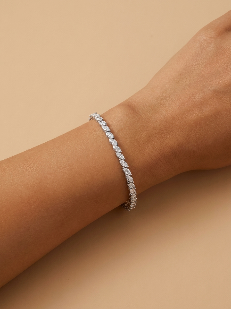 THE ÉTOILE – White Gold Lab-Grown Marquise Diamond Tennis Bracelet